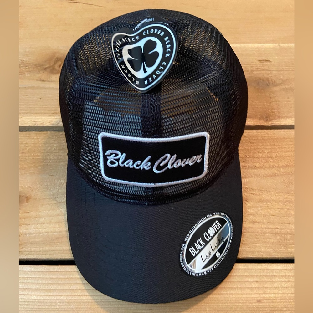 Black Clover Black Mesh SnapBack Live Lucky Hat